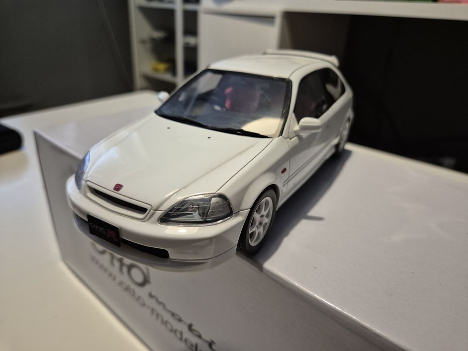 Honda Civic Type-R EK9, biały, Ottomobile 1:18 OT971