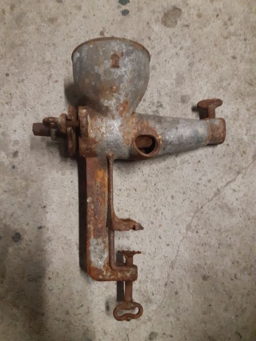 Stara maszynka do mięsa.