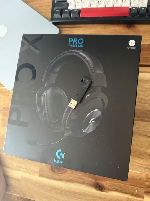 Logitech G Pro X Wireless Gaming Headset com Caixa e Dongle USB
