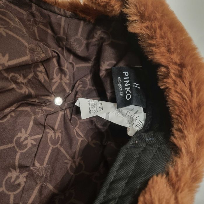 Czapka futrzana PINKO