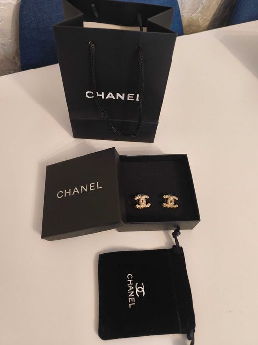 Kolczyki złote Chanel wkrętki