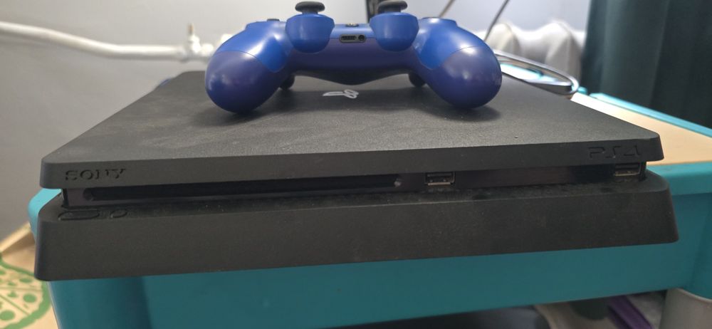 Playstatio 4 slim 1TB, PS4