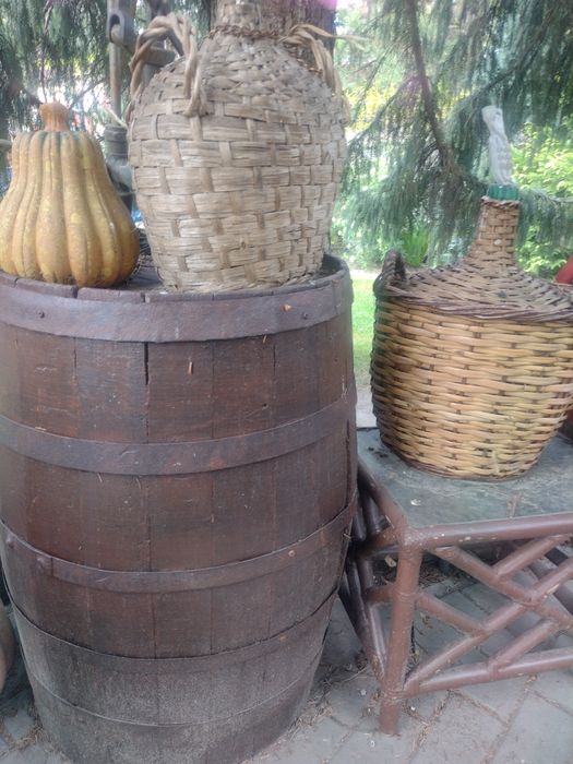 Stara Browarna beczka z pipa, pompą