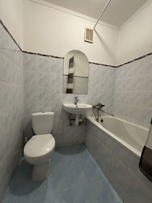 Однокімнатна квартира подобово біля собору