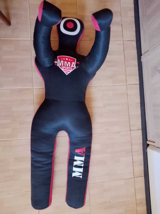 Boneco de treino MMA em ótimo estado