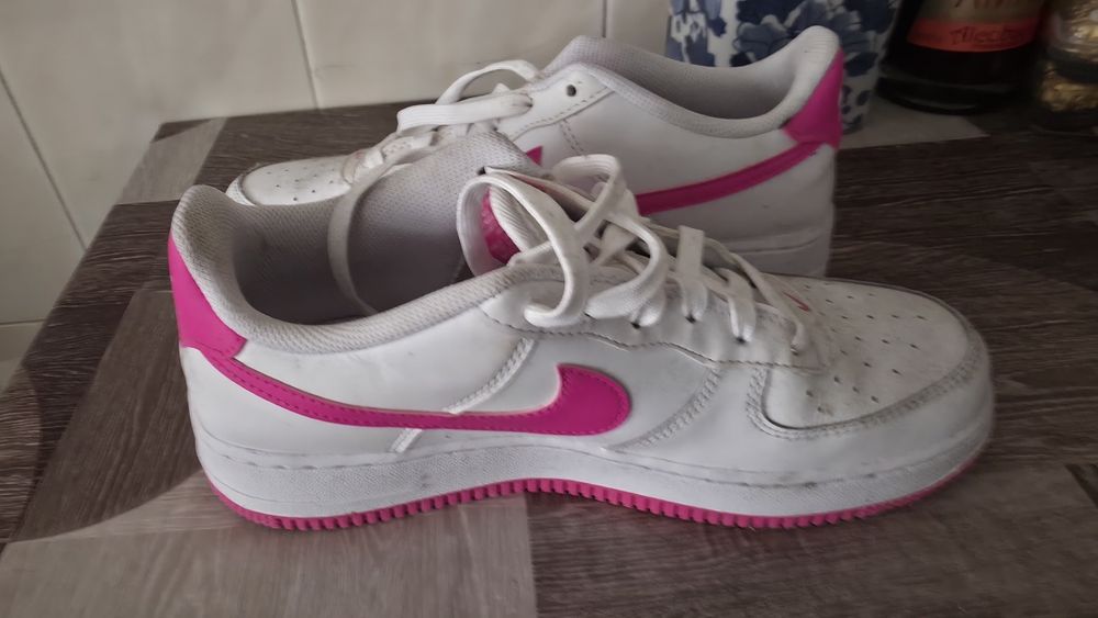 Tênis Nike Tamanho 40 ( usados apenas uma vez )