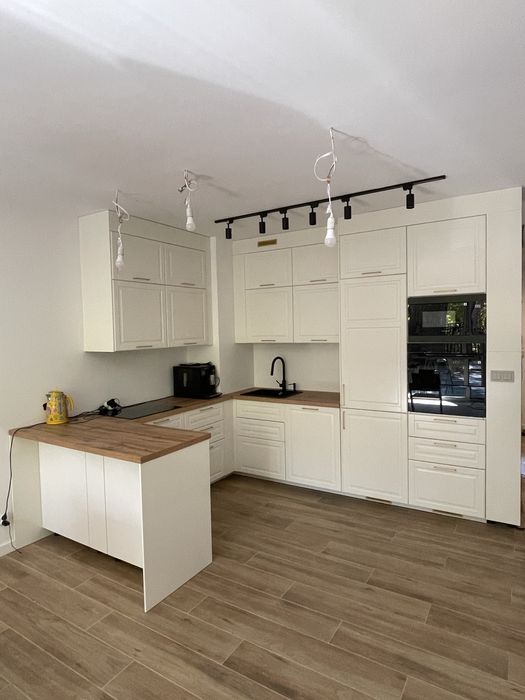 Montaż mebli IKEA, BRW, AGATA, Castorama, meble na wymiar, drzwi