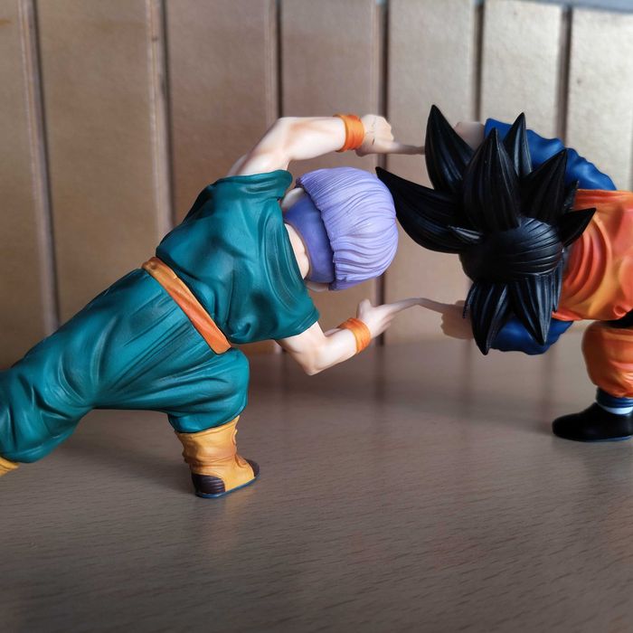 Figura Son Goku e Trunks Fusão Dragon Ball