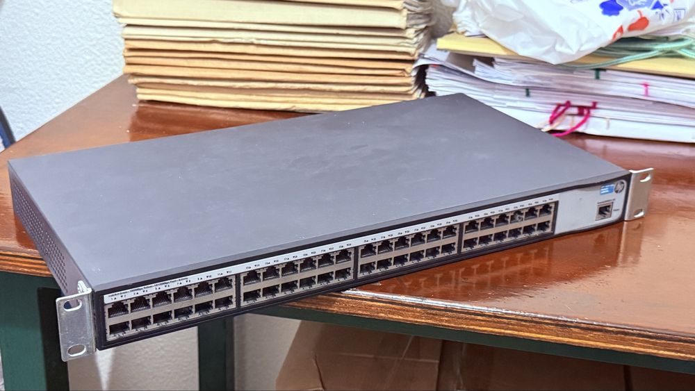 Switch hp 1620-48g470611096147087360