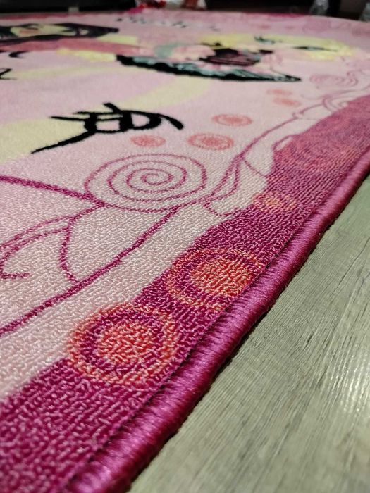 Nowe dywany dla dziewczynki