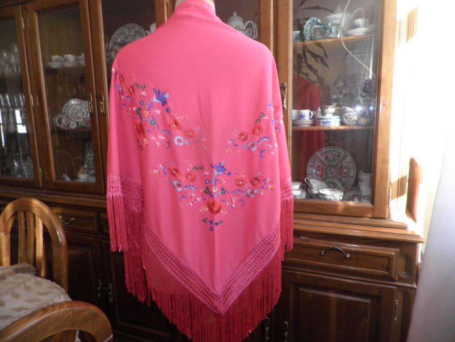 Xailes bordados novos