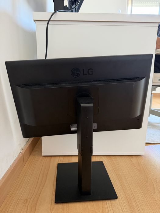 Monitor Profissional LG 24" IPS Full HD
