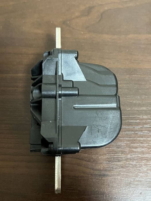 Пиропатрон Tesla Model 3 Y, S Plaid Предохранитель Батареи 1064689-00