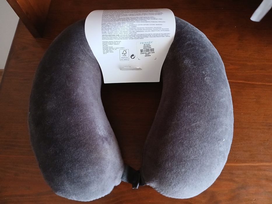 Almofada de viagem nova