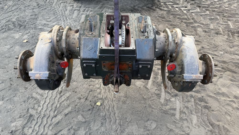 Tylny most ze zwolnicami Zetor 7211,6211,itp. do Ursus C-360