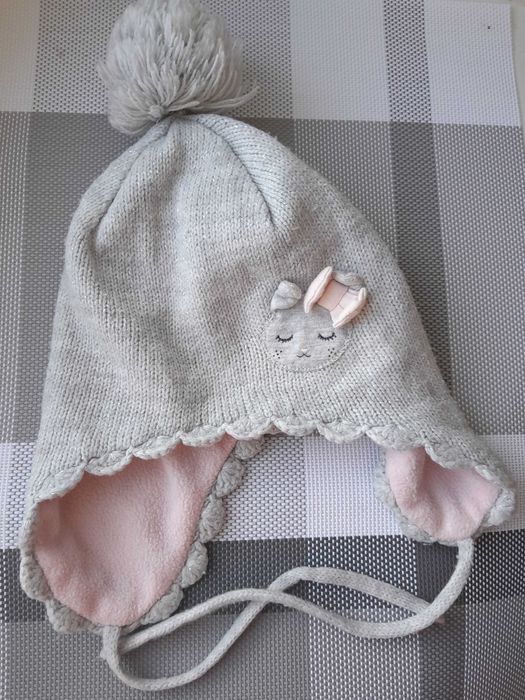 Шапка  на флісі на дівчинку