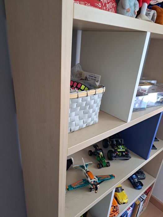 Estante madeira clara