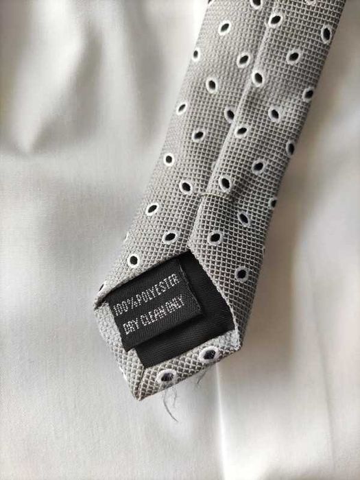 Krawat nowy bez metki