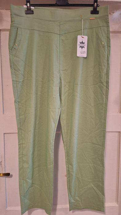 Spodnie 6/7 xl. Mięta. Mocno uciągliwe.