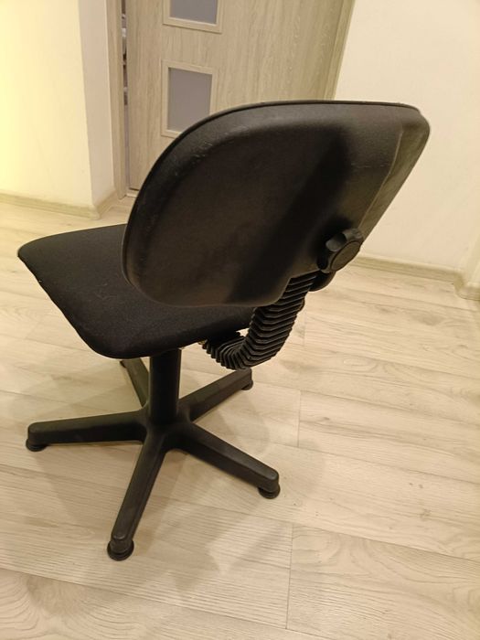 Sprzedam krzesła krawieckie