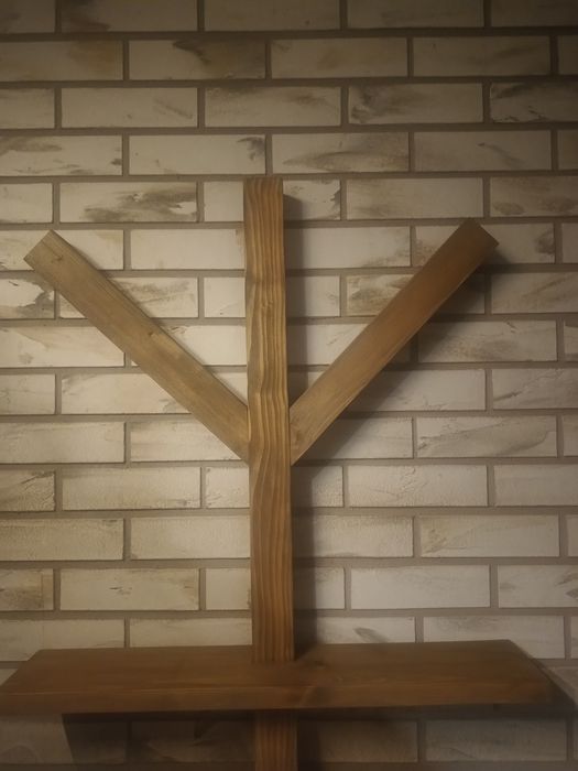 ALGIZ — runiczna półka ochrony i równowagi