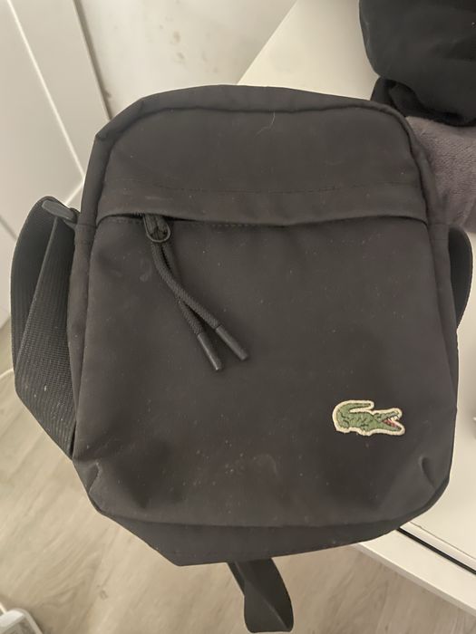 Bolsa lacoste preta