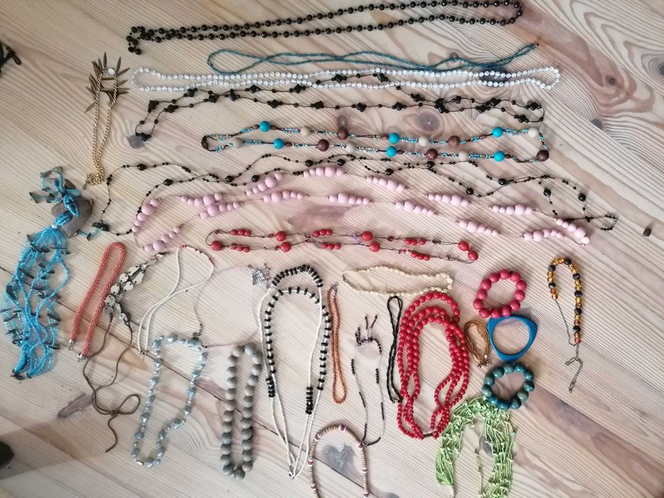 Bransoletka z drewnianych korali