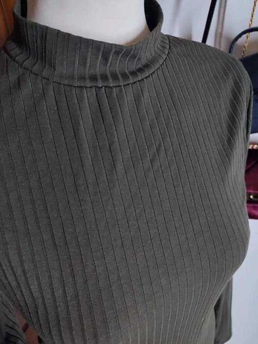 Elegancka prążkowana sukienka midi New Look khaki, r. 42