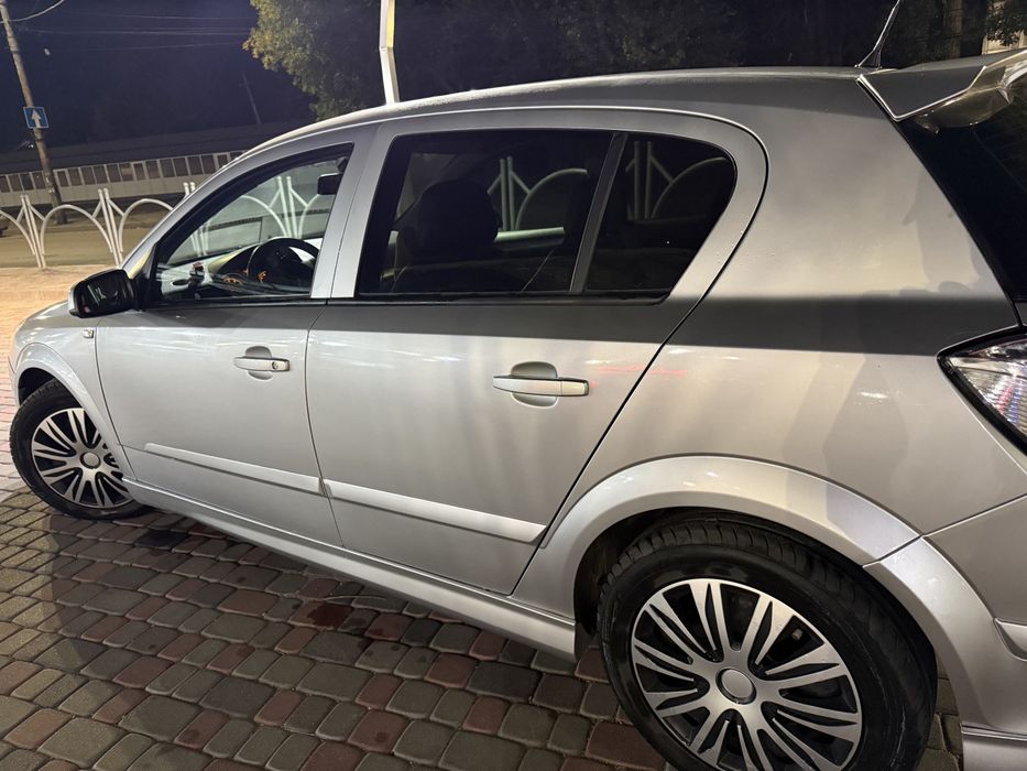 Опель Астра Н 2006 рік