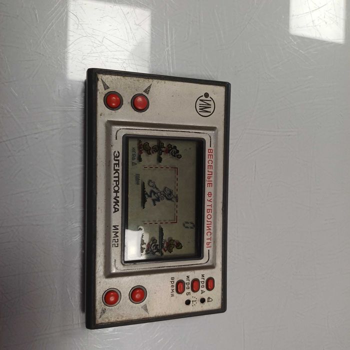 Elektronika Kangurek  Skaczący stworek radziecka gra elektroniczna PRL