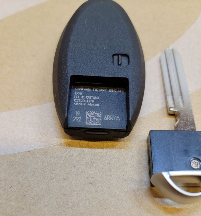 Оригінальний смарт ключ Nissan Rogue 2019-2021 KR5TXN4