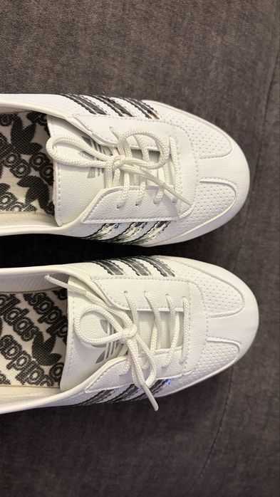 Adidasy NOWE balerinki biało srebrne 40