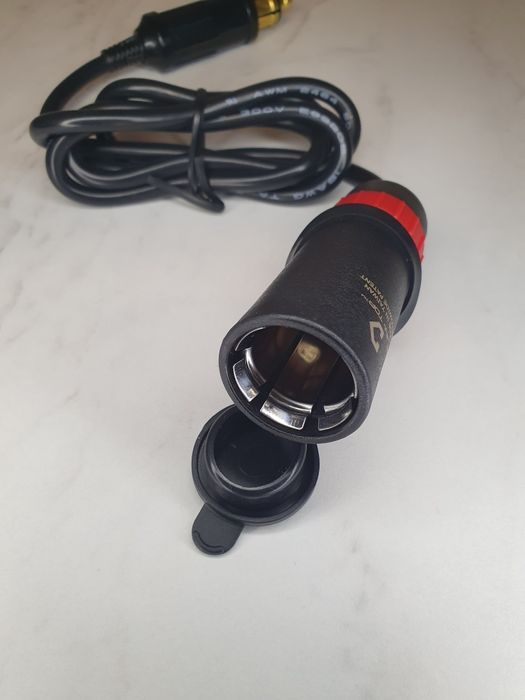 Gniazdo zapalniczki przedłużacz 12v,24v. Hella, Din.