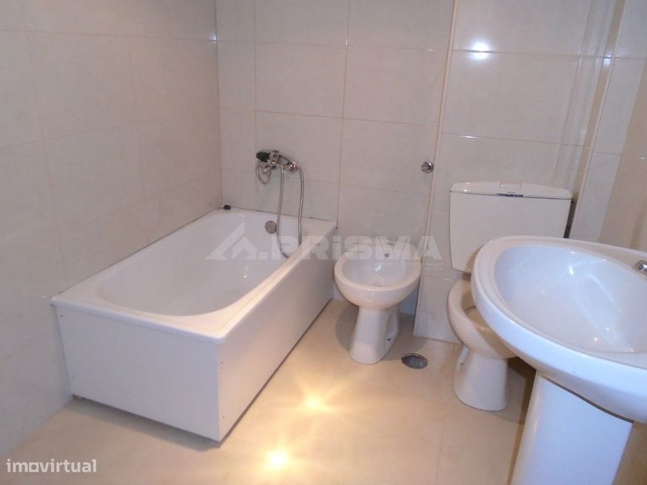Excelente Apartamento T3 Semi mobilado