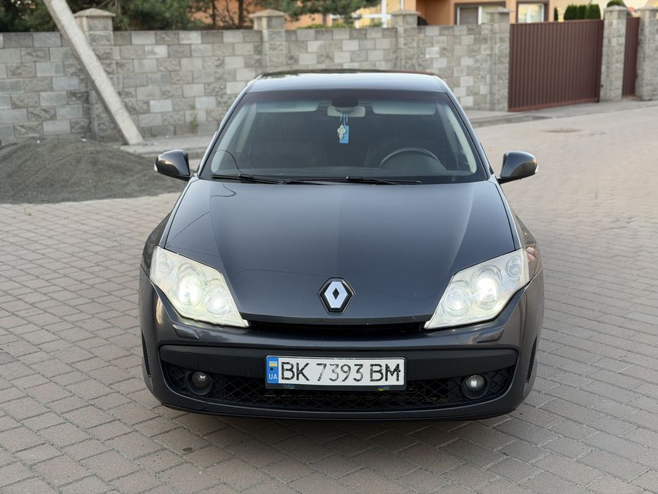Renault Laguna III гарний стан, чудова техніка.