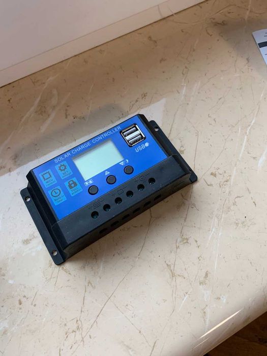 Контролер заряду батарей від сонячних панелей 30A