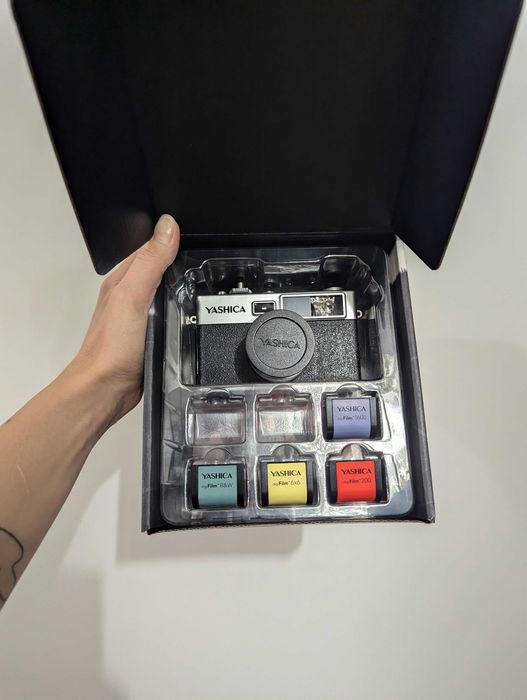 Kamera Analog Yashica Digifilm Y35 楽天市場】YASHICA Y35 With