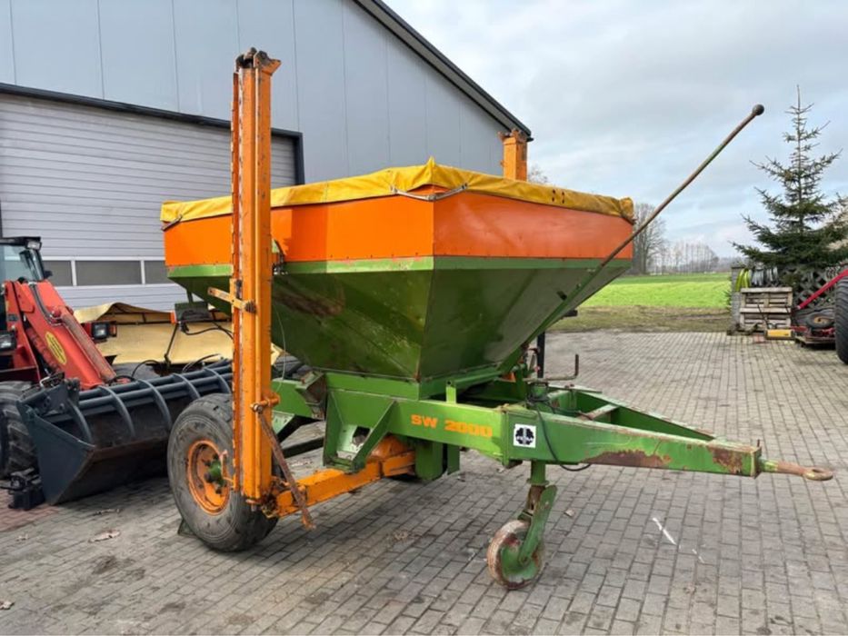 Rozsiewacz wapna nawozów amazone siewnik siewka