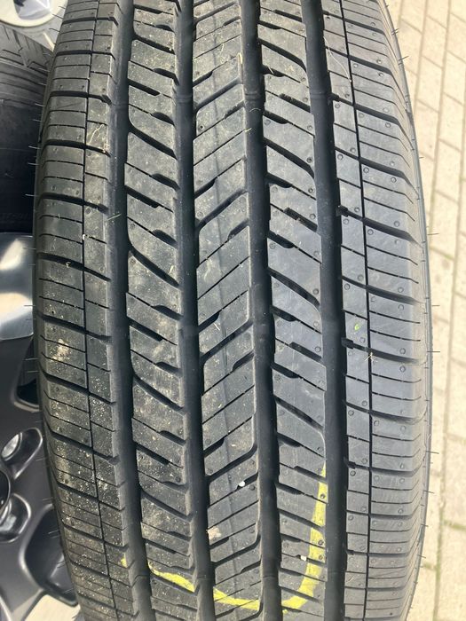 Koła JEEP 255/70r18 Bridgestone 5x127 demo