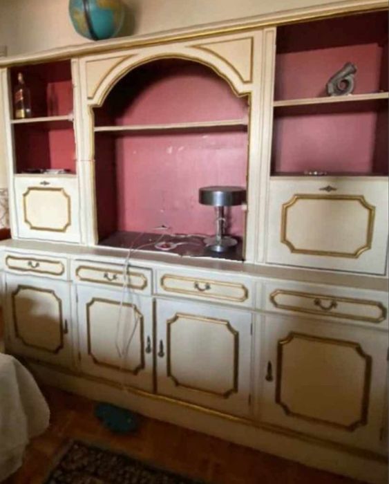 Móvel de sala pintado a mão