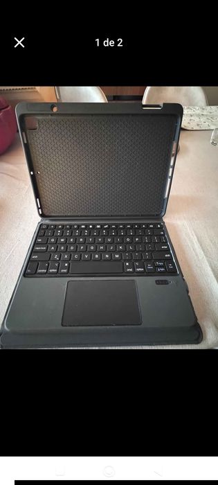capa com teclado para tablet de 10;2 polegadas.
Estado como novo. 
Entrega em rio tinto Gondomar