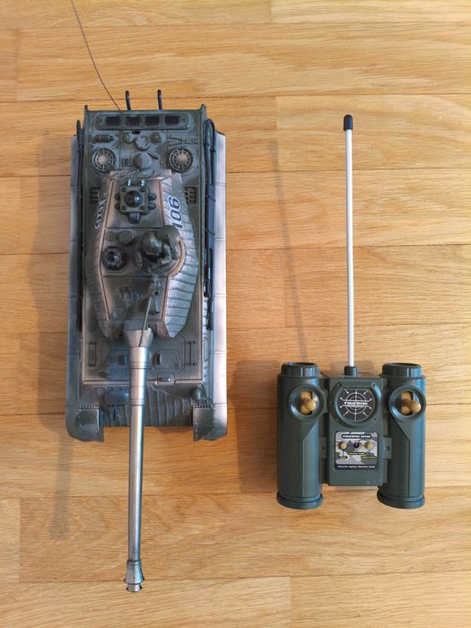 Czołg zdalnie sterowany RC z efektami dźwiękowymi i świetlnymi