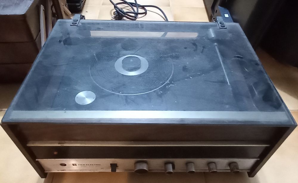 Gira discos com radio