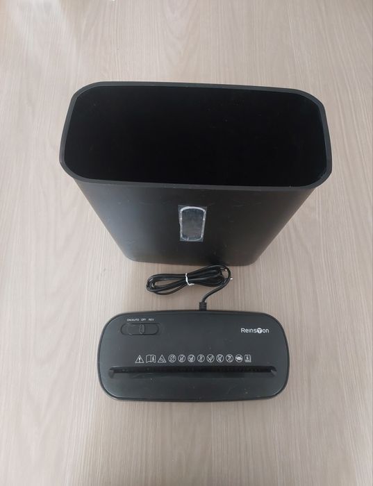 Destruidor de Documentos Reinston 6x A4 – Escritório / Casa