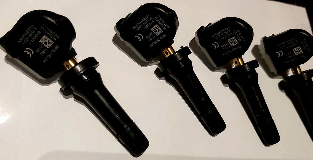 Czujniki ciśnienia w oponach TPMS opel