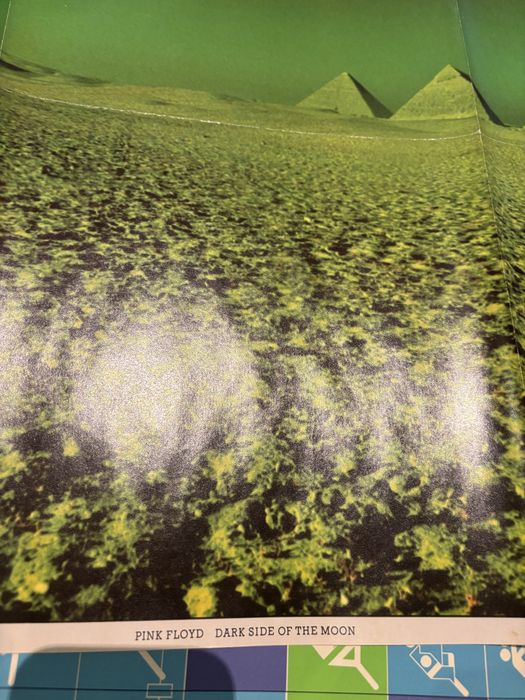 Pink Floyd- 1973 Poster Dark Side of the Moon Pyramids
