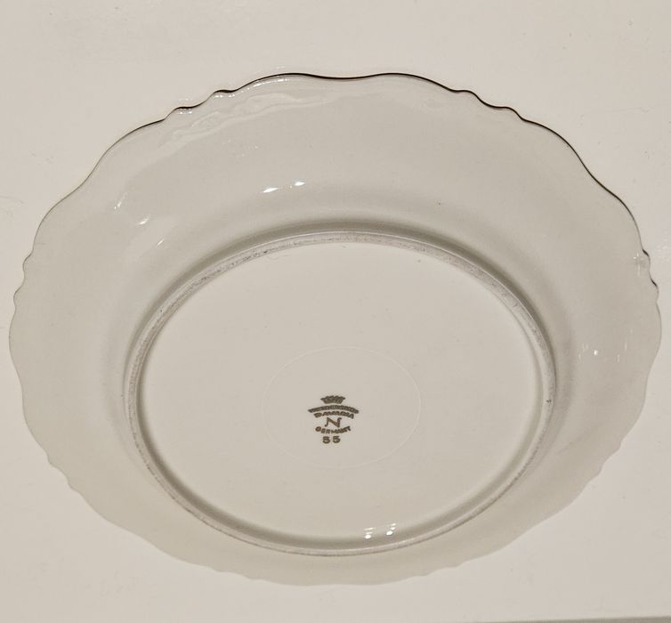 Prato decorativo em porcelana