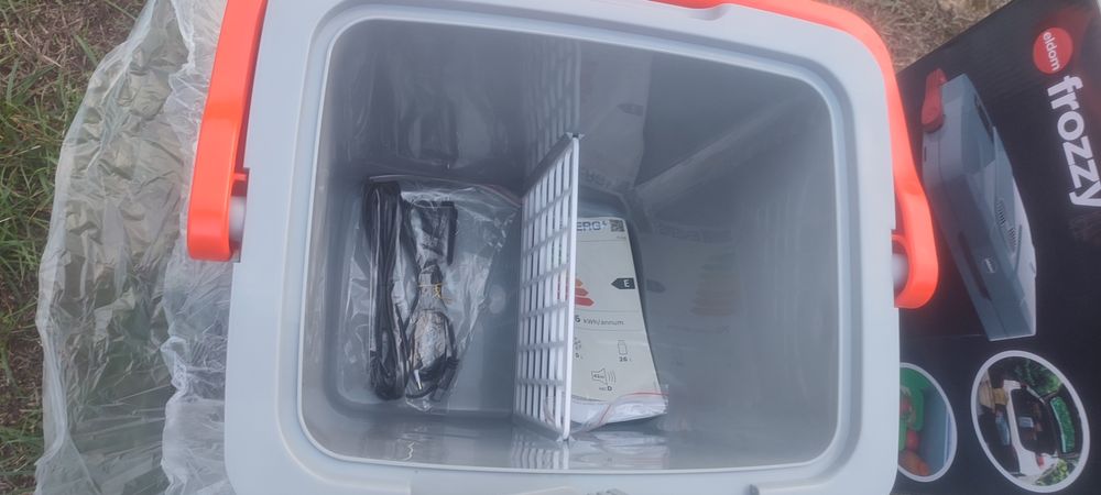 Термосумка авто холодильник холодильник в машину 26л сумка холодильник від 12 і від 220в