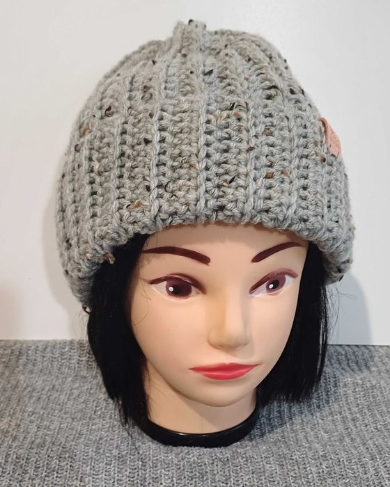 Luźna czapka beanie , 15% wełna