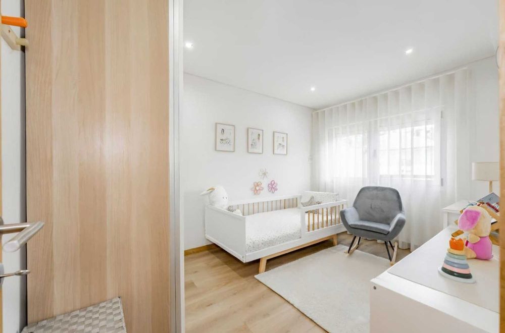 Fantástico Apartamento T3 renovado com terraços e garagem no centro de Amares